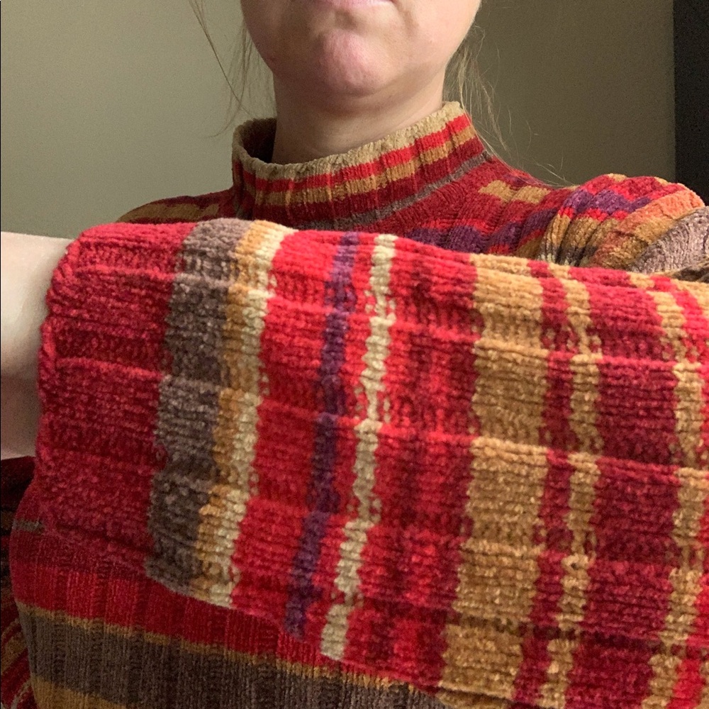 VINTAGE Ribbed Red & Tan Striped Sweater - Picture 5 of 6